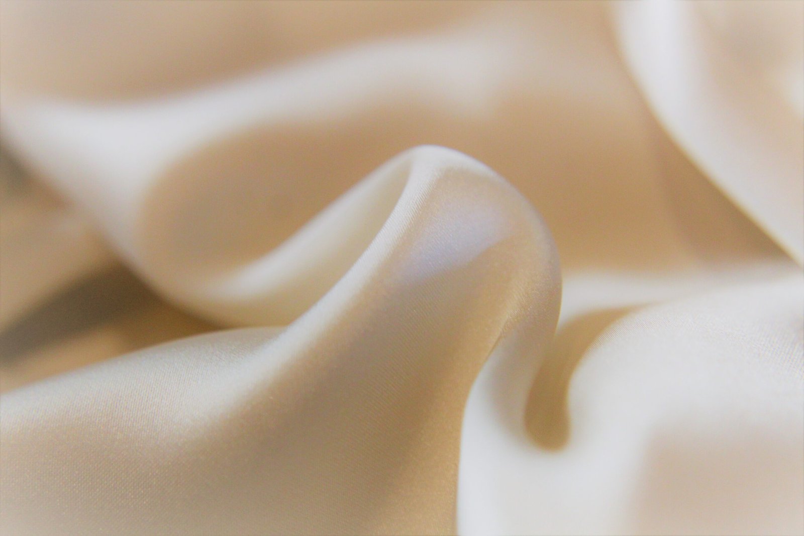 Matte Satin - Luxurious Fabric for Baju Kurung Moden - Image 2