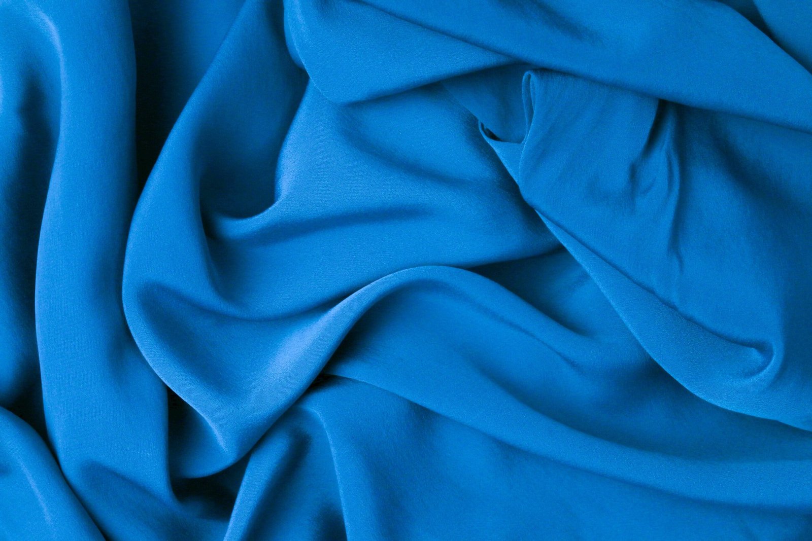 Glossy Wrinkleless Satin Fabric